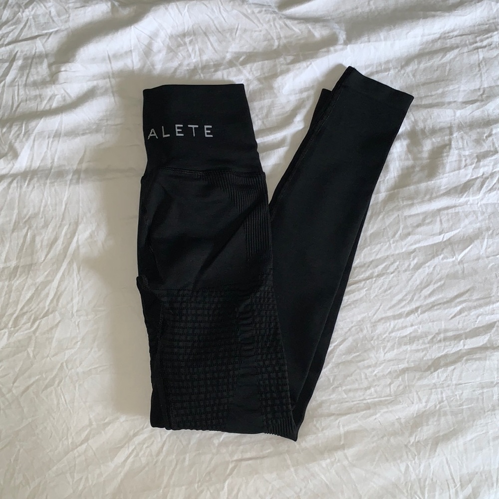 Alphalete Halo legging